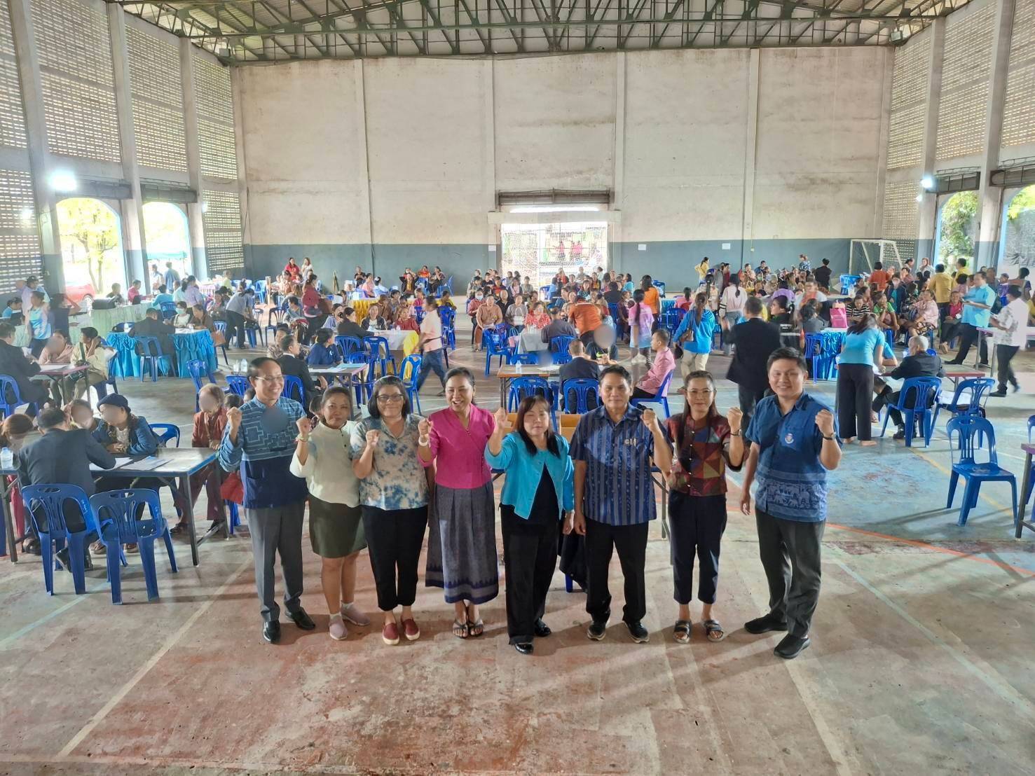 พช.อุบลราชธานี จับมือสำนักงานยุติธรรมจังหวัดอุบลราชธานี จัดกิจกรรมไกล่เกลี่ยเคลื่อนที่ แก้หนี้กองทุนพัฒนาบทบาทสตรี  อำเภอพิบูลมังสาหาร  จังหวัดอุบลราชธานี