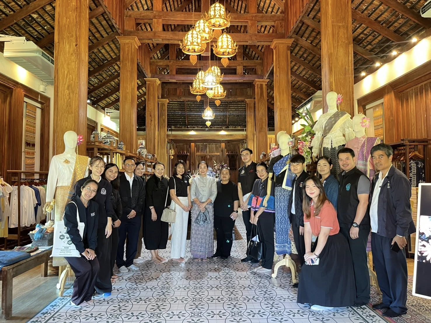 พช. อุบลฯ ร่วมลงพื้นที่ตรวจประเมินมาตรฐาน GI "ผ้ากาบบัวอุบลราชธานี"  ยกระดับหัตถศิลป์ท้องถิ่นสู่สากล