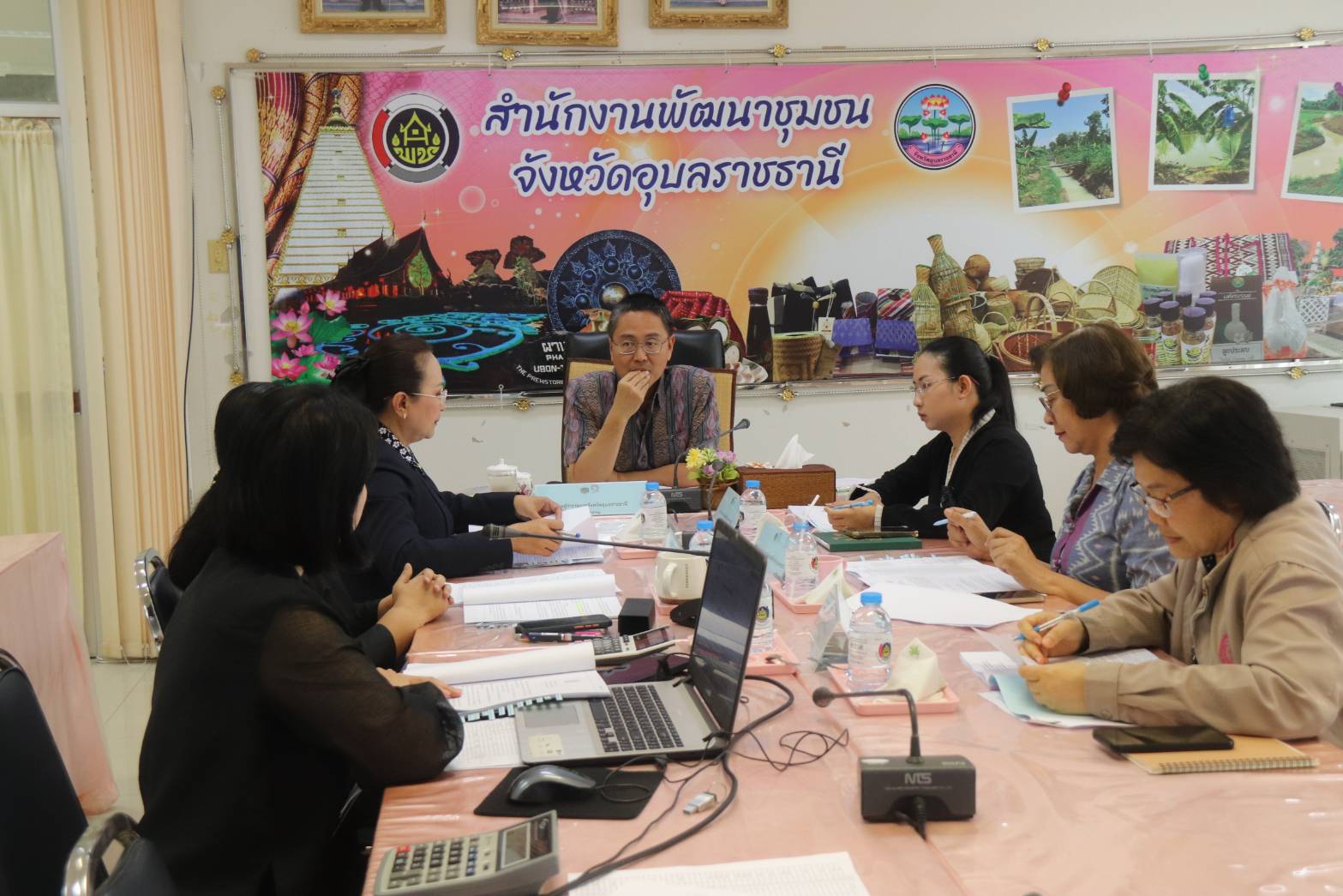 จังหวัดอุบลราชธานี จัดประชุมคณะกรรมการบริหารกองทุนพัฒนาเด็กชนบทในพระราชูปถัมภ์ สมเด็จพระเทพรัตนราชสุดาฯ สยามบรมราชกุมารี 