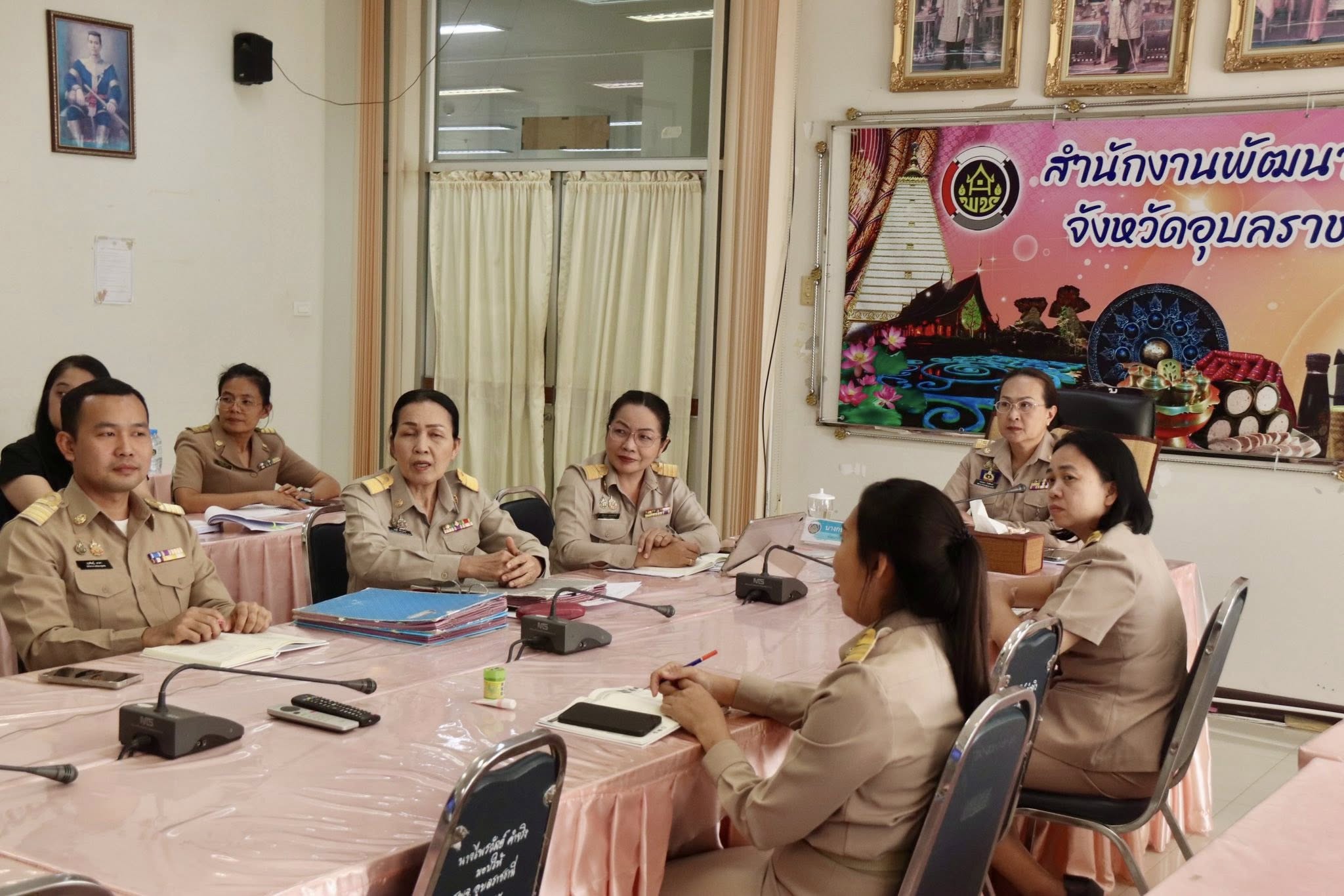 พช.อุบลฯ UB Smart ขานรับนโยบาย มท.2 “พลพีร์” เดินหน้าปั้นเศรษฐกิจฐานราก ยกระดับ OTOP โตไกลสู่ระดับสากล